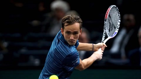 在场上的 在场上的